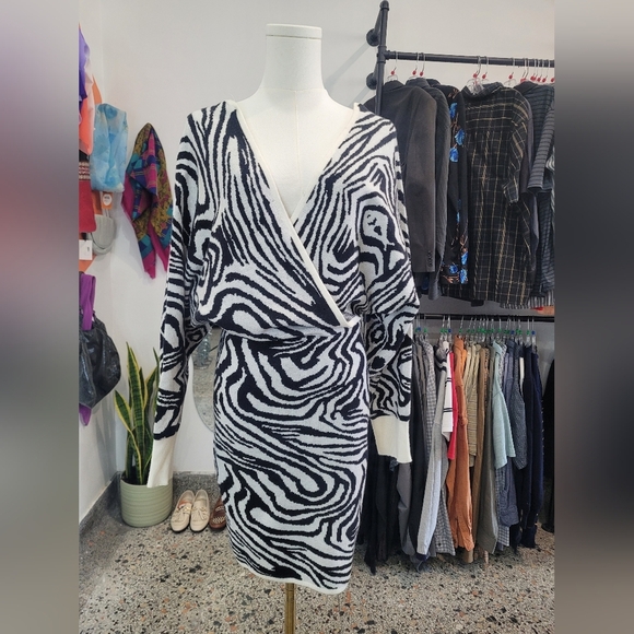 Story On Black and White Zebra Print Wrap Dress - Picture 1 of 6